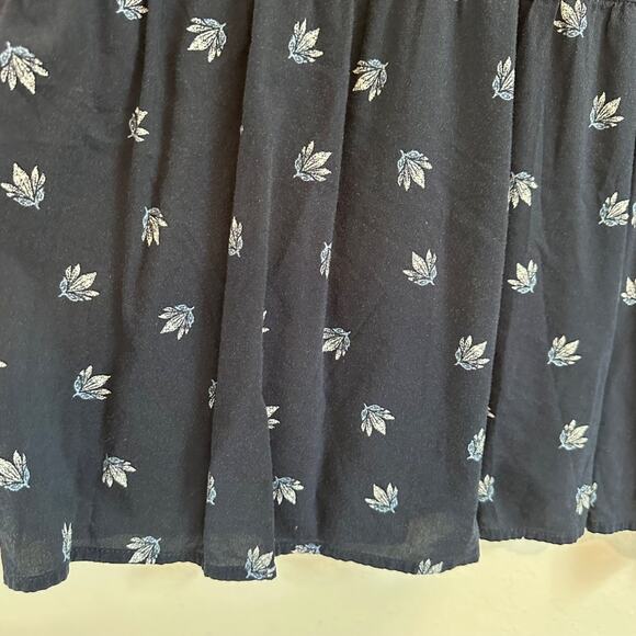 Old Navy V-Neck Mini Swing Dress, Navy Floral, Size Large - Picture 5 of 8